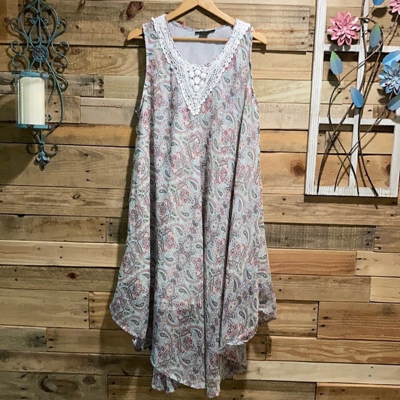 ANA & ROSE Floral Off Shoulder Dress. One size plus everyday wear - Picture 1 of 6